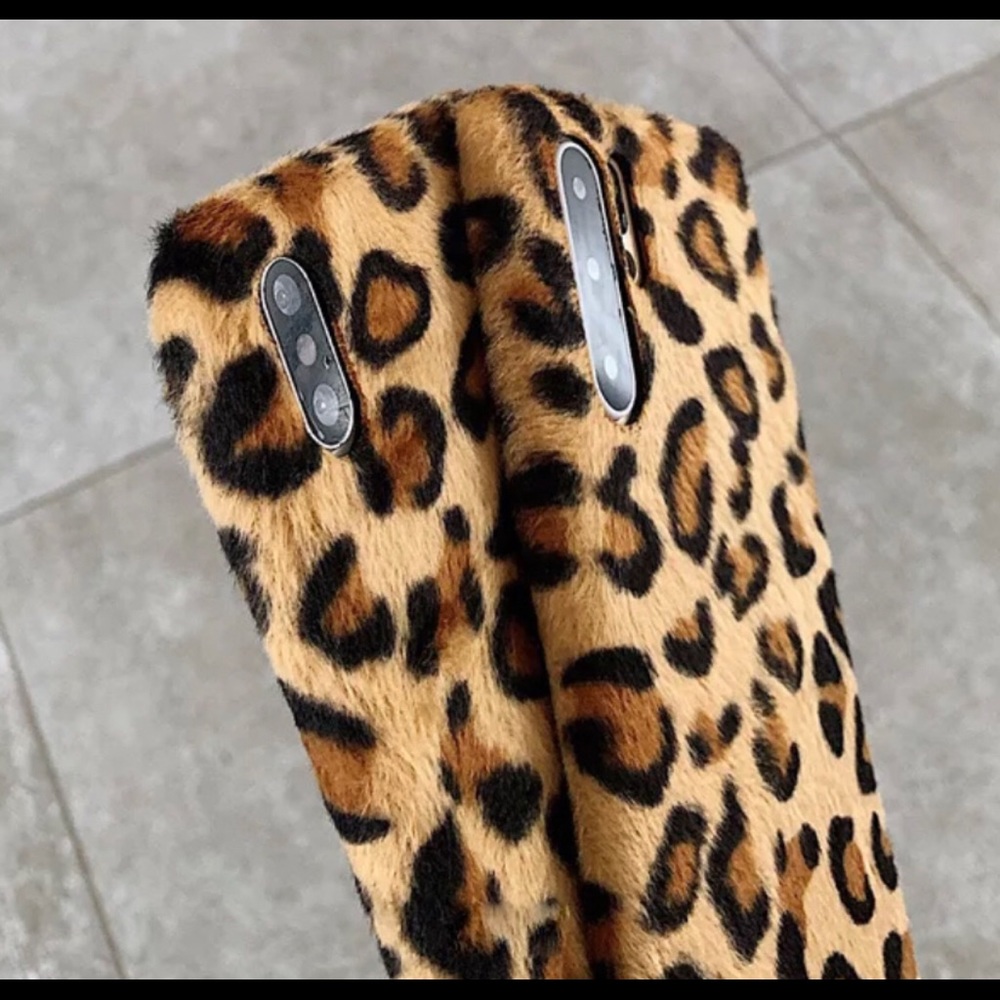 iPhone X Case Fuzzy Leopard Cell Phone Case - Picture 2 of 6